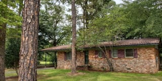 1203 Edgewood Dr 1203 Edgewood Dr Photo Gallery 1