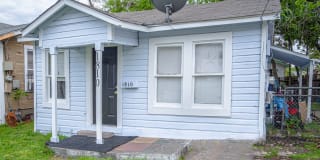 1810 Burnet 1810 Burnet Photo Gallery 1