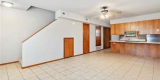 250 N Madison ST Unit #B 250 N Madison ST Unit #B Photo Gallery 1