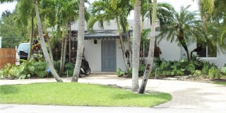 6530 SW 43rd St 6530 SW 43rd St Photo Gallery 1