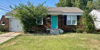 7233 SE 15th St. 7233 SE 15th St. Photo Gallery 1