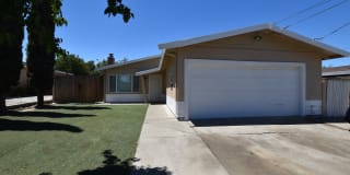 45 Lakeview Dr 45 Lakeview Dr Photo Gallery 1