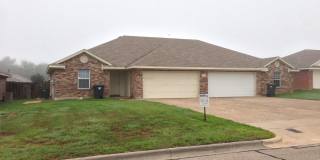 10228 B Lilac Lane 10228 B Lilac Lane Photo Gallery 1