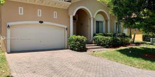 7737 SW 188th Ter 7737 SW 188th Ter Photo Gallery 1