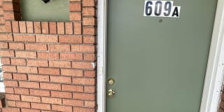 609 Ewing Avenue - Apt A 609 Ewing Avenue - Apt A Photo Gallery 1