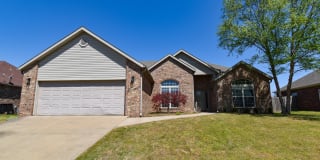 1206 Southwest Willowbend Avenue 1206 Southwest Willowbend Avenue Photo Gallery 1