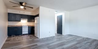 3321 W. Zoo Boulevard - 101 3321 W. Zoo Boulevard - 101 Photo Gallery 1