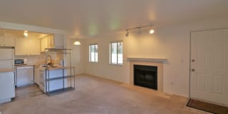 21317 – 52nd Ave W #F133 21317 – 52nd Ave W #F133 Photo Gallery 1