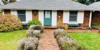 589 Grow Avenue NW 589 Grow Avenue NW Photo Gallery 1