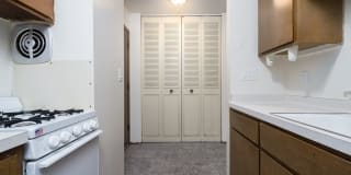 3245 Oakland 3245 Oakland Photo Gallery 1