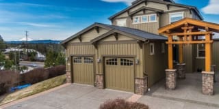 985 SW Vantage Point 985 SW Vantage Point Photo Gallery 1