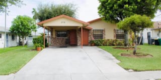 215 NW 12th Ct 215 NW 12th Ct Photo Gallery 1