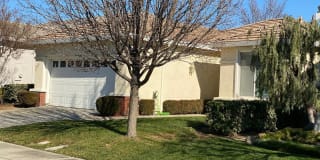 374 Saint Claire Terrace 374 Saint Claire Terrace Photo Gallery 1