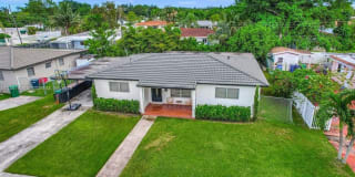 8520 SW 42nd St 8520 SW 42nd St Photo Gallery 1