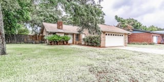 120 NW Audrey Circle 120 NW Audrey Circle Photo Gallery 1