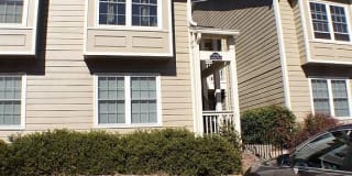 63 Springhedge Ct SE 63 Springhedge Ct SE Photo Gallery 1