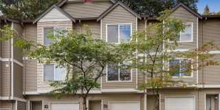 18501 Southeast Newport Way 18501 Southeast Newport Way Photo Gallery 1