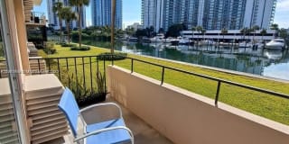 220 Kings Point Dr 220 Kings Point Dr Photo Gallery 1