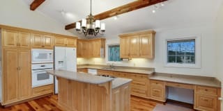 16916 S Ridge LN 16916 S Ridge LN Photo Gallery 1