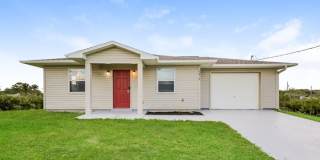 2814 72nd Street West 2814 72nd Street West Photo Gallery 1