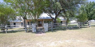 4692 Southeast River Rd 4692 Southeast River Rd Photo Gallery 1