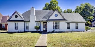 6479 Stone Lake Drive 6479 Stone Lake Drive Photo Gallery 1