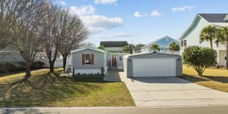 411 Seabreeze Dr. 411 Seabreeze Dr. Photo Gallery 1