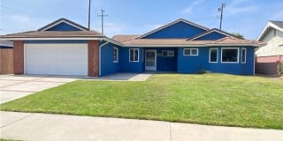 324 E Crystal View Avenue 324 E Crystal View Avenue Photo Gallery 1