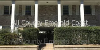 105 Country Club Dr 105 Country Club Dr Photo Gallery 1