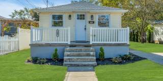 248 Seabreeze Avenue 248 Seabreeze Avenue Photo Gallery 1