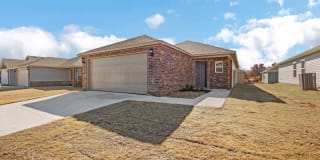 981 E Starling St 981 E Starling St Photo Gallery 1