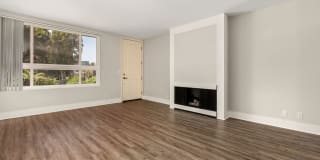 Parkway Plaza Apartments Parkway Plaza Apartments Photo Gallery 1