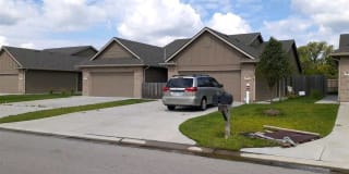 4833 North Hillside Court 4833 North Hillside Court Photo Gallery 1