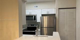 2811 N Oakland Forest Dr 2811 N Oakland Forest Dr Photo Gallery 1