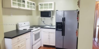 46 Easthampton B 46 Easthampton B Photo Gallery 1