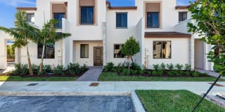 21418 NE 3 PLACE 21418 NE 3 PLACE Photo Gallery 1