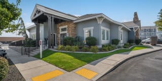 Regency Park Apartments at Queensgate Regency Park Apartments at Queensgate Photo Gallery 1