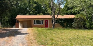 2402 Maplewood Drive 2402 Maplewood Drive Photo Gallery 1