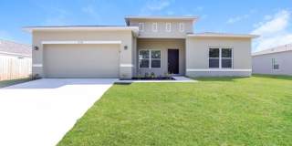 370 Latham St SE 370 Latham St SE Photo Gallery 1