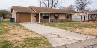 814 SE G ST 814 SE G ST Photo Gallery 1