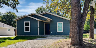 1532 Sheri Ln N 1532 Sheri Ln N Photo Gallery 1