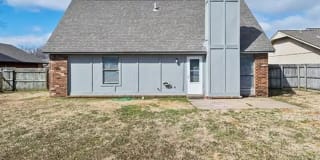 1305 N Aster Avenue 1305 N Aster Avenue Photo Gallery 1