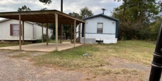 2000 SE Loop 304 2000 SE Loop 304 Photo Gallery 1