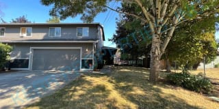 818 Southeast Francis Avenue 818 Southeast Francis Avenue Photo Gallery 1