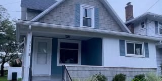 507 N Clemens 507 N Clemens Photo Gallery 1