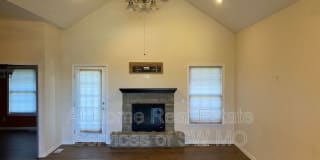 205 N Bonda Way 205 N Bonda Way Photo Gallery 1