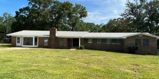 570 E Kingsfield Rd 570 E Kingsfield Rd Photo Gallery 1