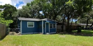 8712 N Dexter Ave 8712 N Dexter Ave Photo Gallery 1