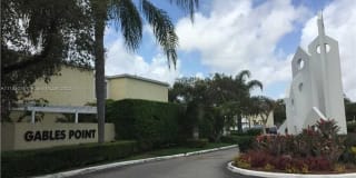 6825 SW 45 LN 6825 SW 45 LN Photo Gallery 1