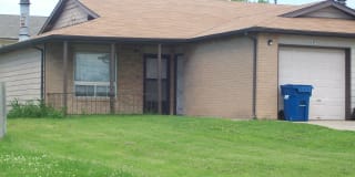 2107 S Scenic 2107 S Scenic Photo Gallery 1